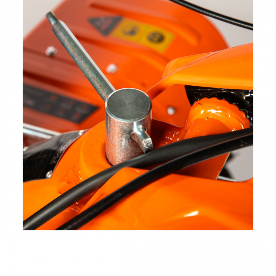 Motocultor, Detoolz, motorina, 11 CP, motor 4 timpi, 418 CC, 3 viteze, pornire electronica, capota cu faruri, latime maxima de lucru 115 cm, adancime maxima de lucru 10 cm, freze segmentabile cu discuri laterale, roti 500-12